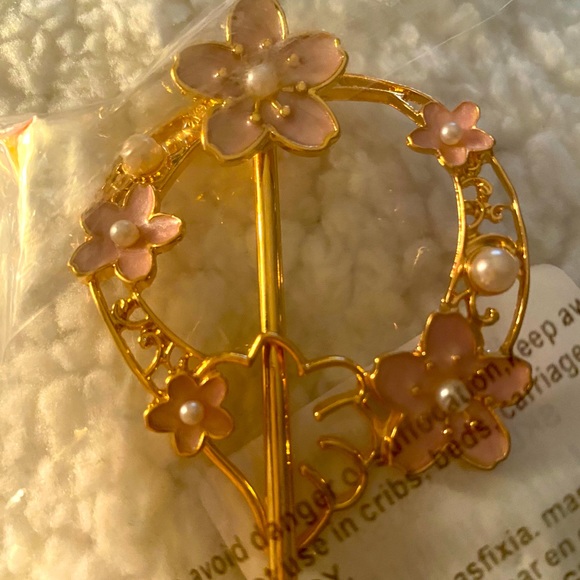 Hair accessory - Picture 3 of 5